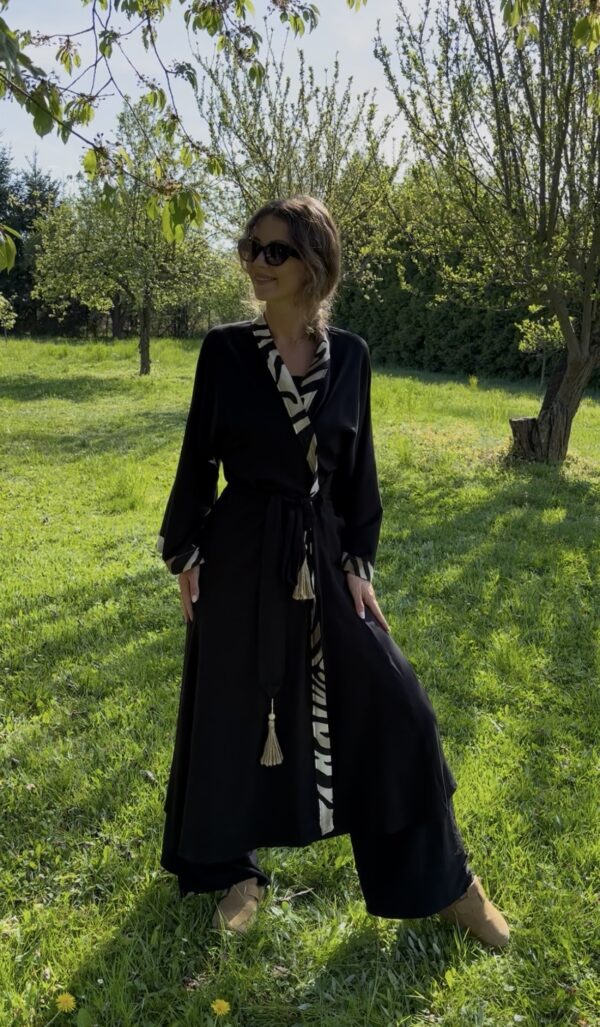 Multifunkcyjne Kimono z Wiskozy Black – Sukienka i Narzutka 2w1