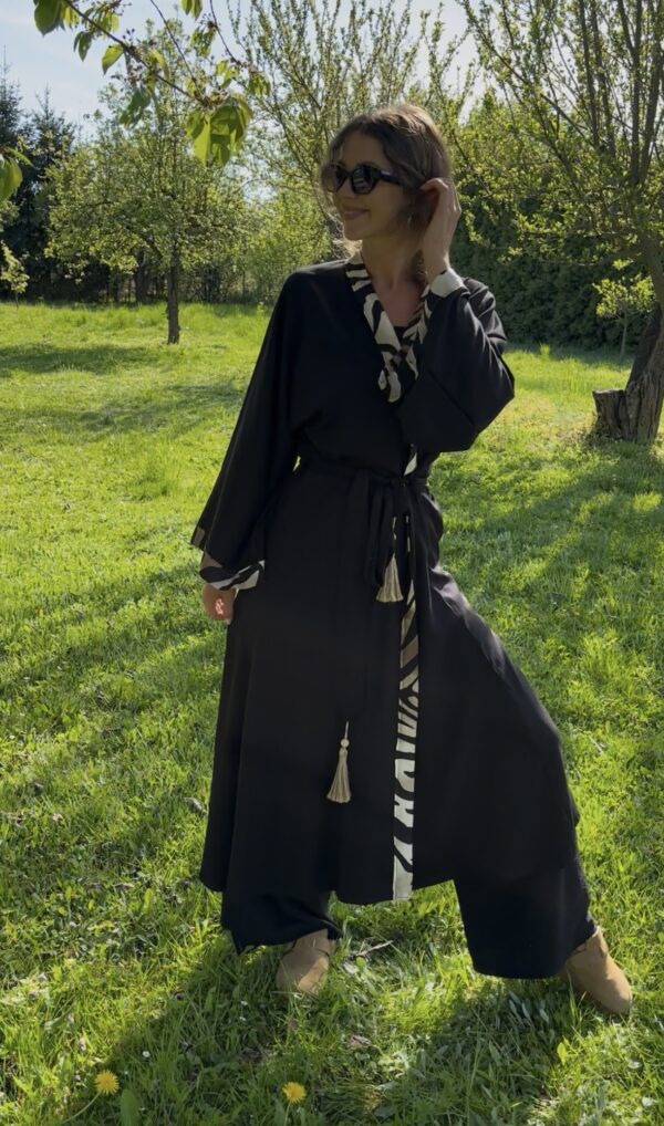 Multifunkcyjne Kimono z Wiskozy Black – Sukienka i Narzutka 2w1